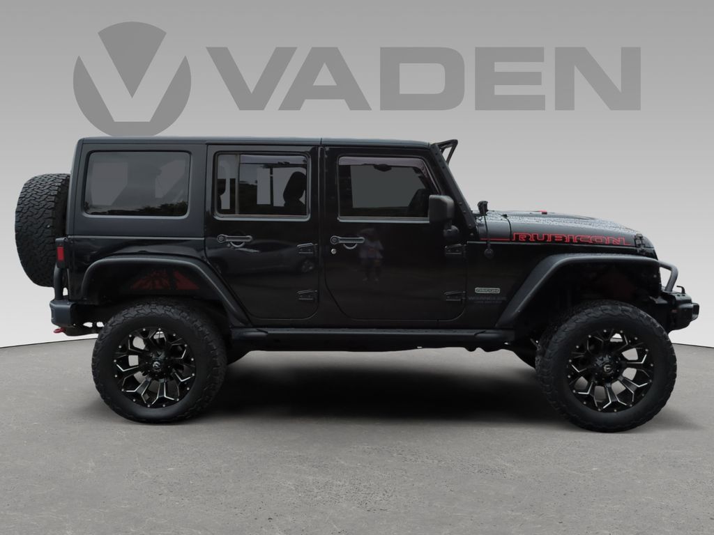 2017 Jeep Wrangler Unlimited Rubicon Recon photo 2
