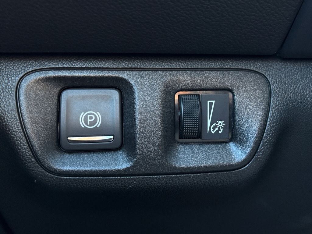 Used 2023 GMC Acadia SLT Sport Utility