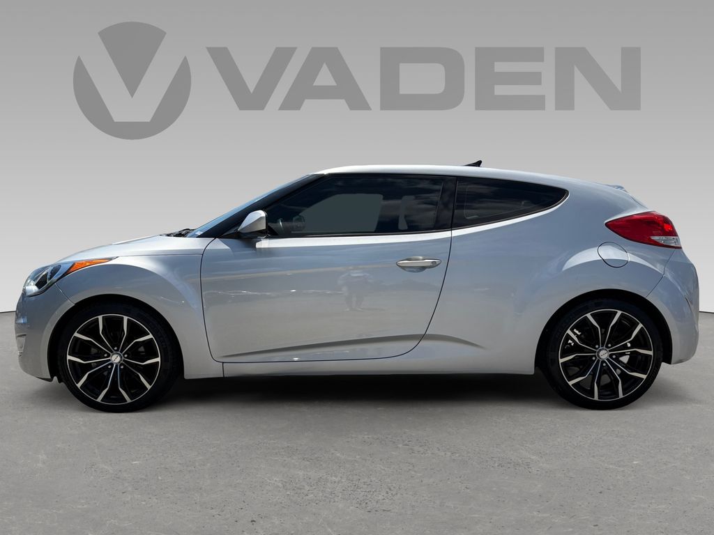 2016 Hyundai Veloster Base photo 4