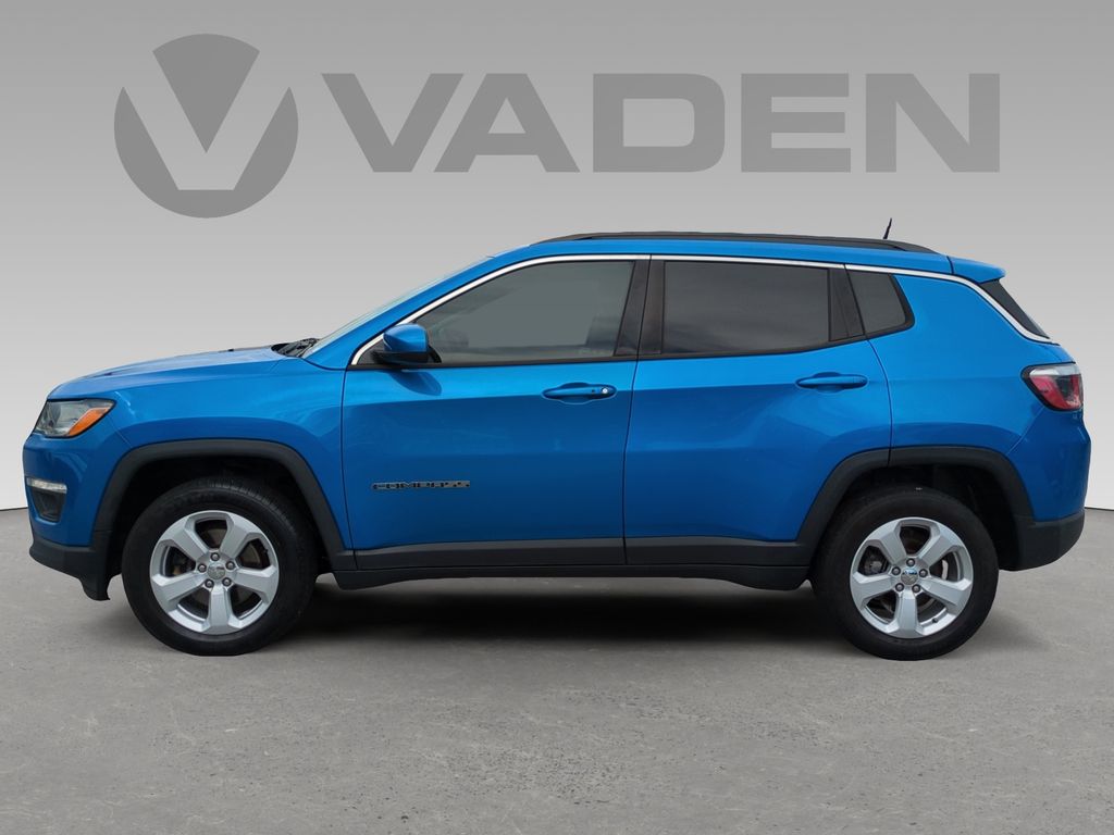 2018 Jeep Compass Latitude photo 2