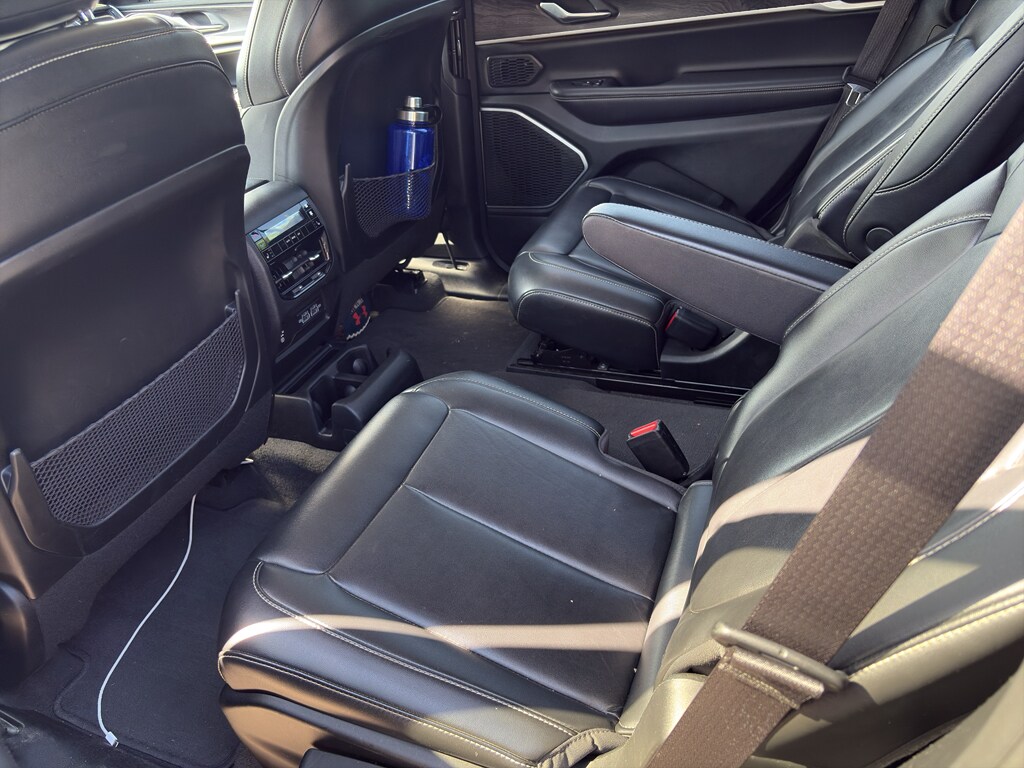 2021 Jeep Grand Cherokee Limited photo 4