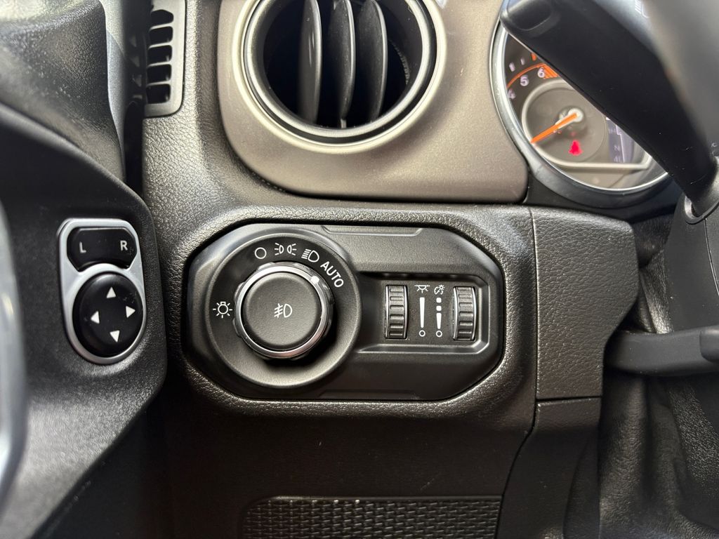 2021 Jeep Wrangler Unlimited Sport S photo 4