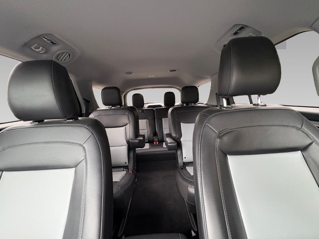 Used 2023 Ford Explorer XLT Sport Utility