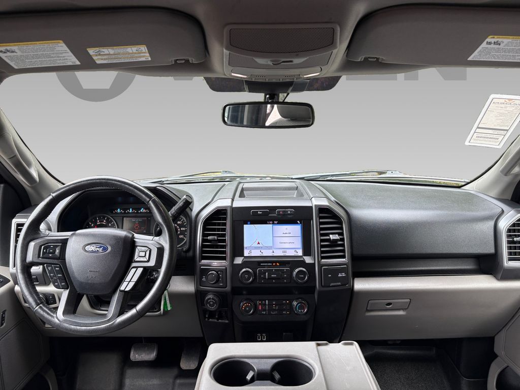 2019 Ford F-150 XLT photo 2