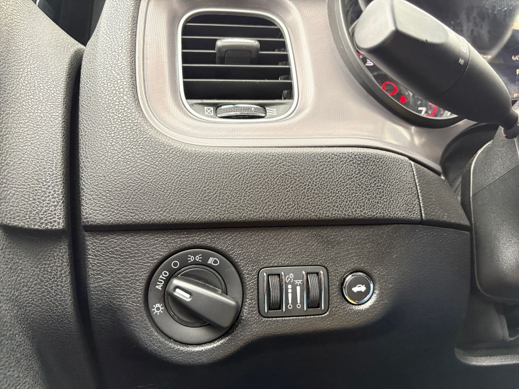 2023 Dodge Charger SXT photo 4