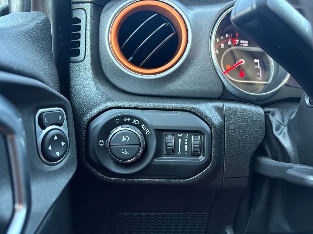 2022 Jeep Gladiator Mojave photo 4