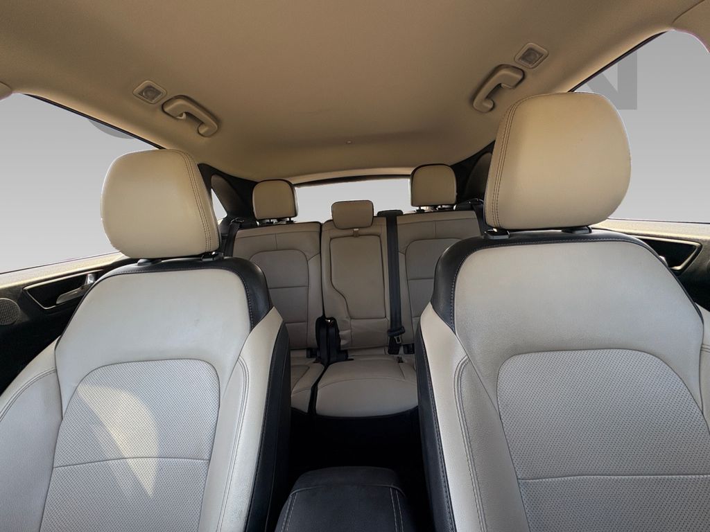 2020 Ford Escape Titanium Hybrid photo 2