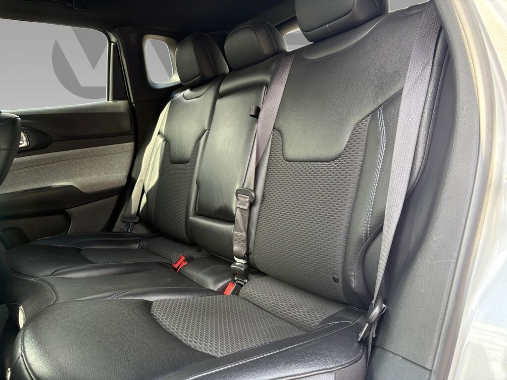 Used 2024 Jeep Compass Latitude Sport Utility