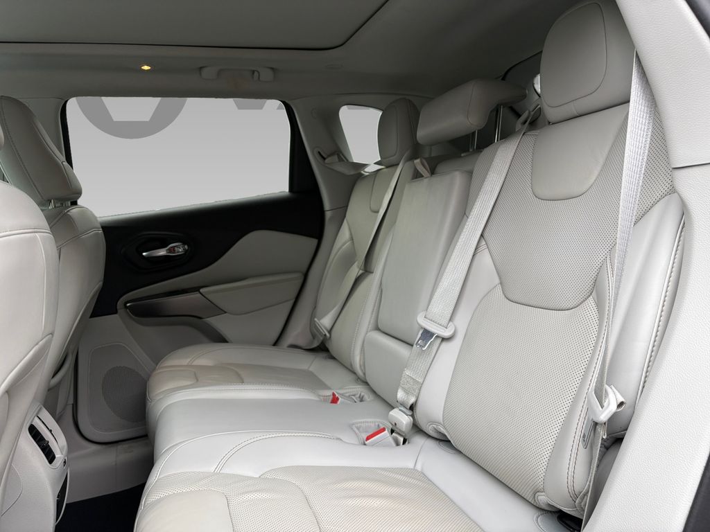 2020 Jeep Cherokee Limited photo 4