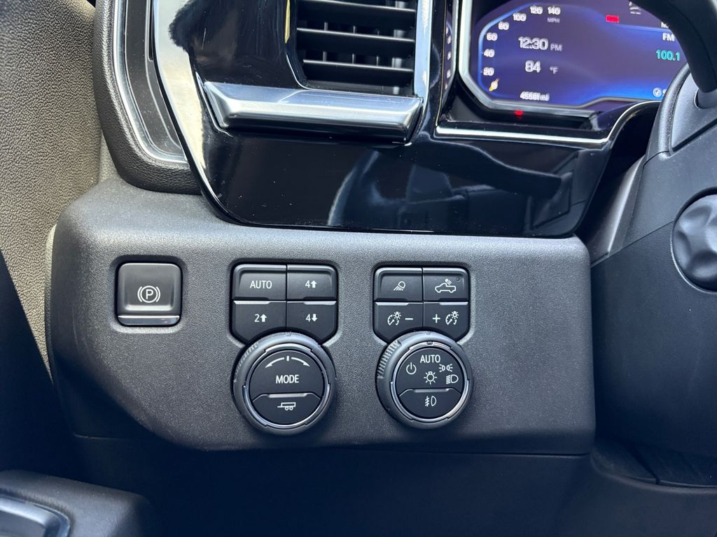 2023 Chevrolet Silverado 1500 LTZ photo 4