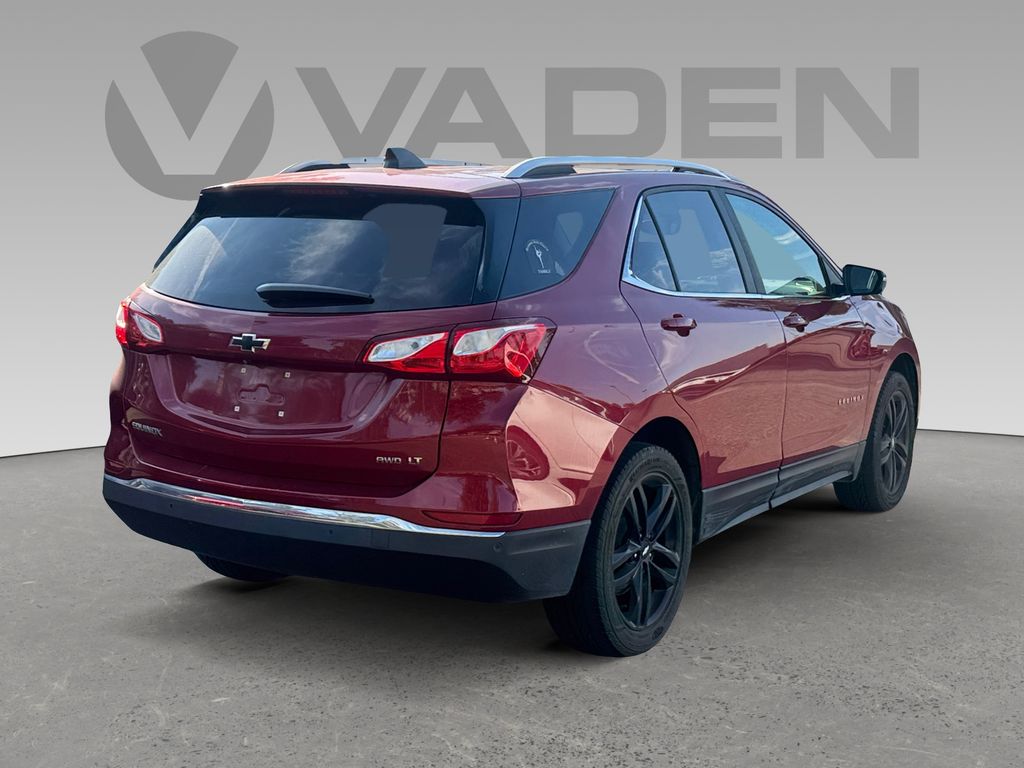 2021 Chevrolet Equinox LT photo 2