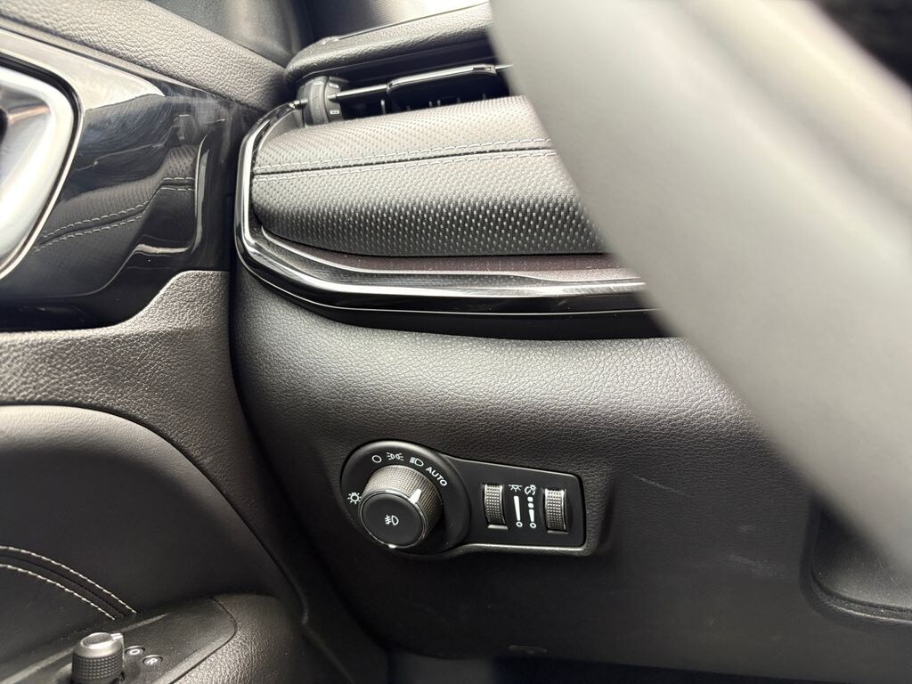 Used 2022 Jeep Compass Altitude Sport Utility