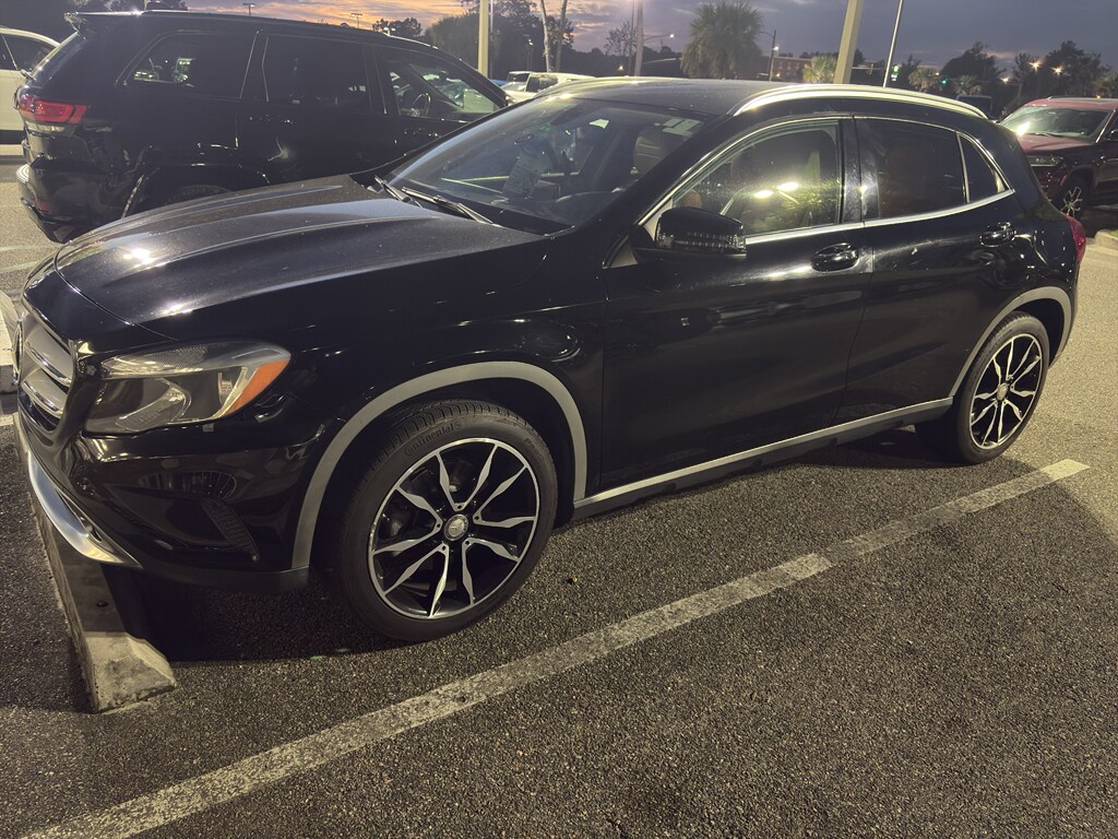 2017 Mercedes Benz GLA 250 photo 3