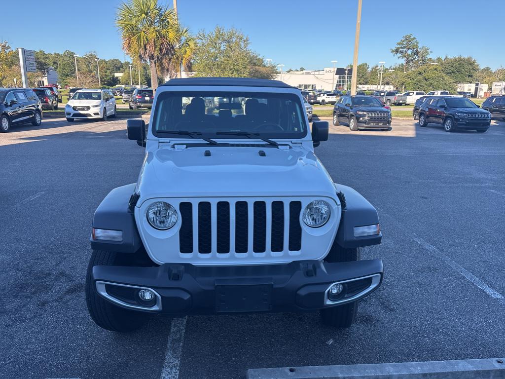 2023 Jeep Gladiator Sport photo 2