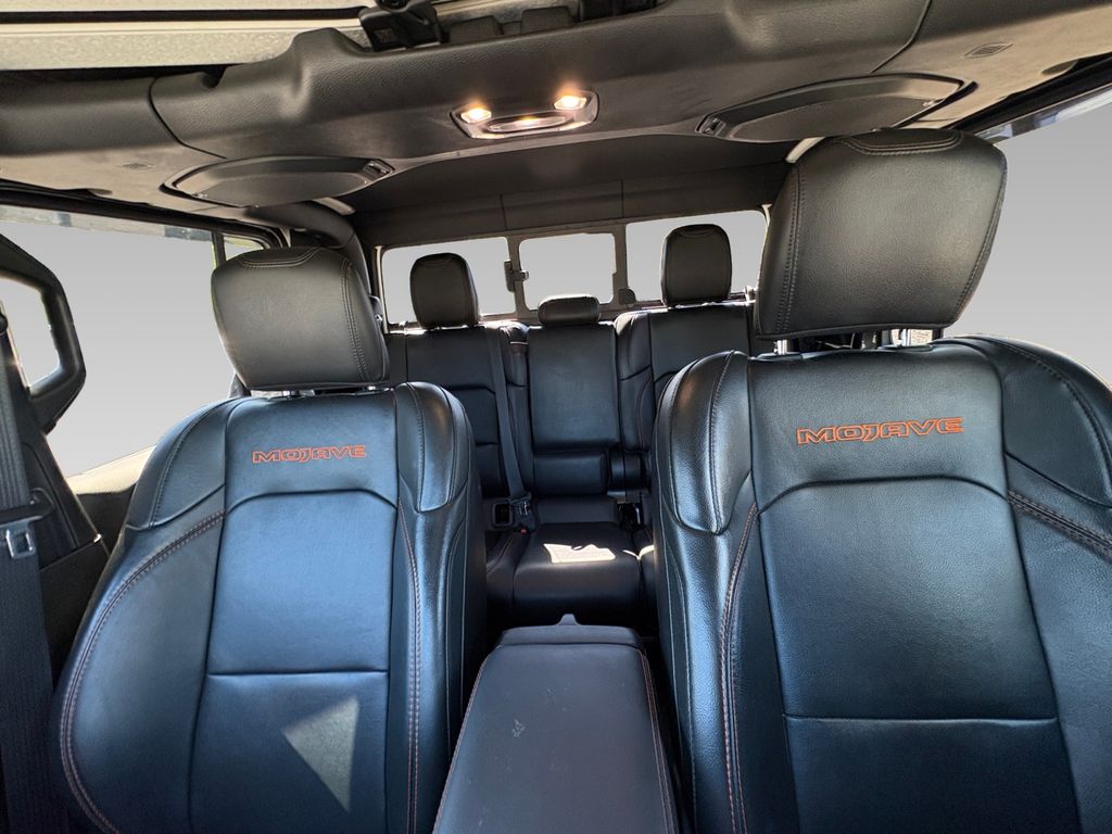 2022 Jeep Gladiator Mojave photo 2