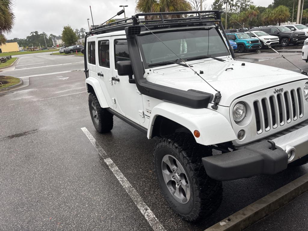 2018 Jeep Wrangler Unlimited Sahara photo 2