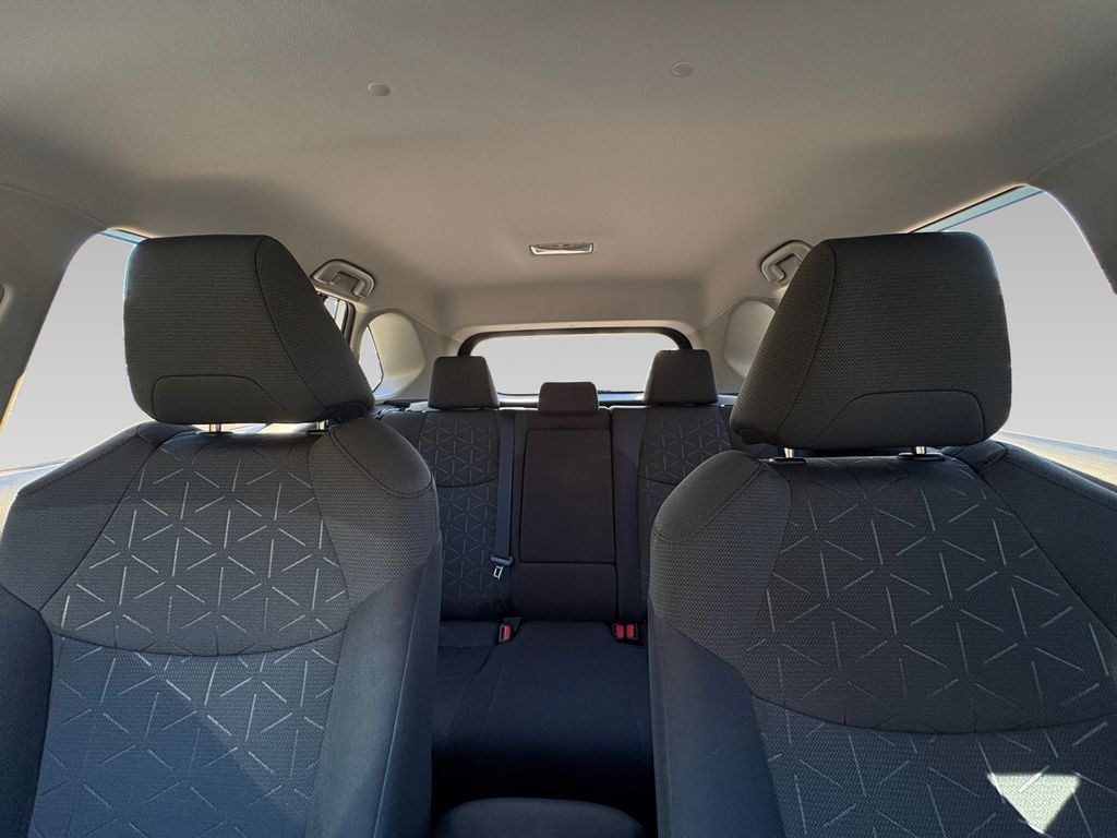 Used 2021 Toyota RAV4 XLE Sport Utility