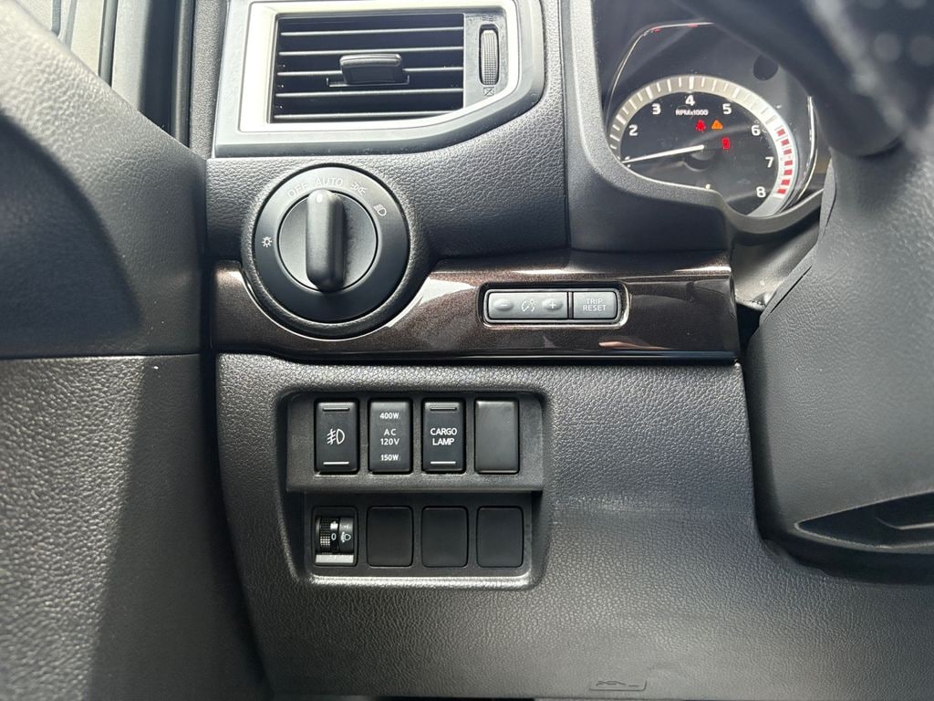 Used 2018 Nissan Titan SV Crew Cab