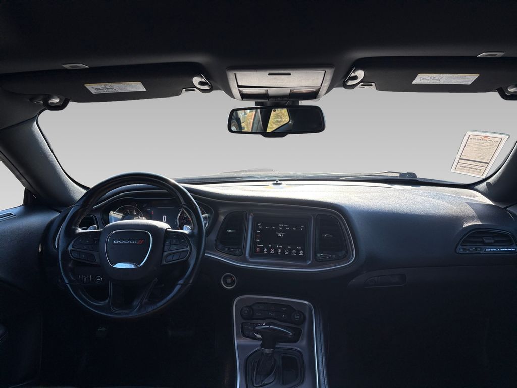 2022 Dodge Challenger GT photo 3