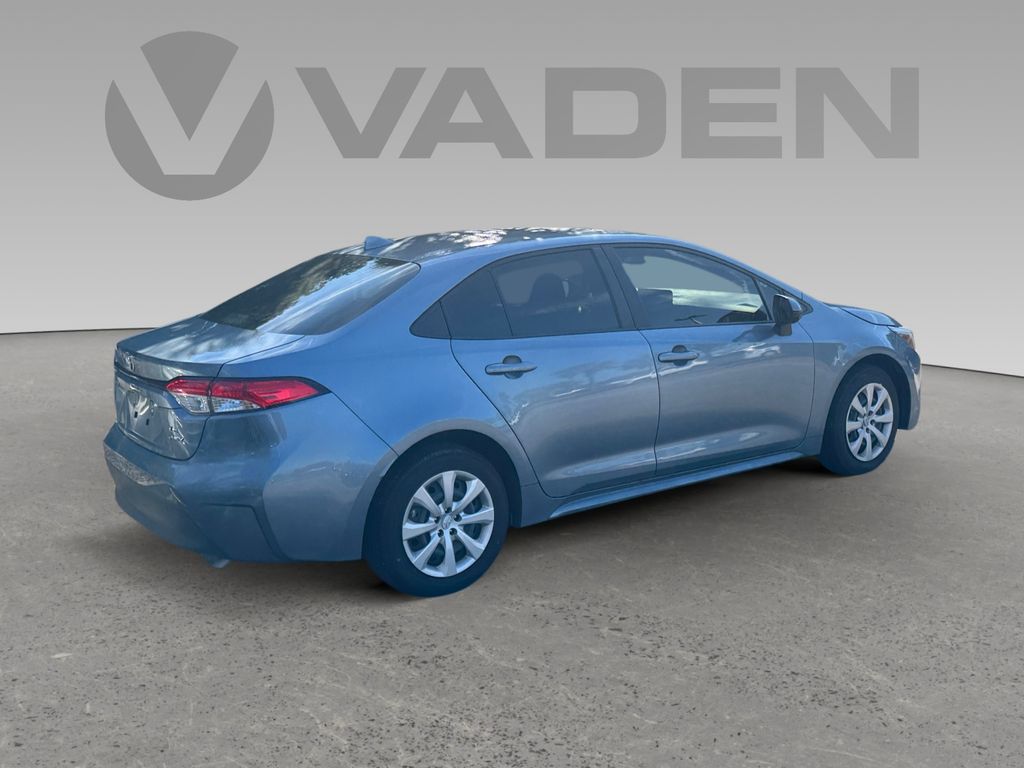 2025 Toyota Corolla Hybrid LE photo 2