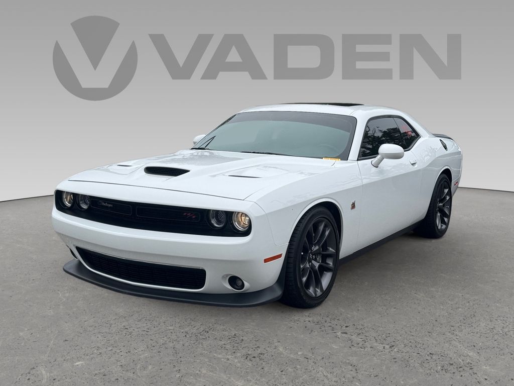 2023 Dodge Challenger R/T Scat Pack photo 2