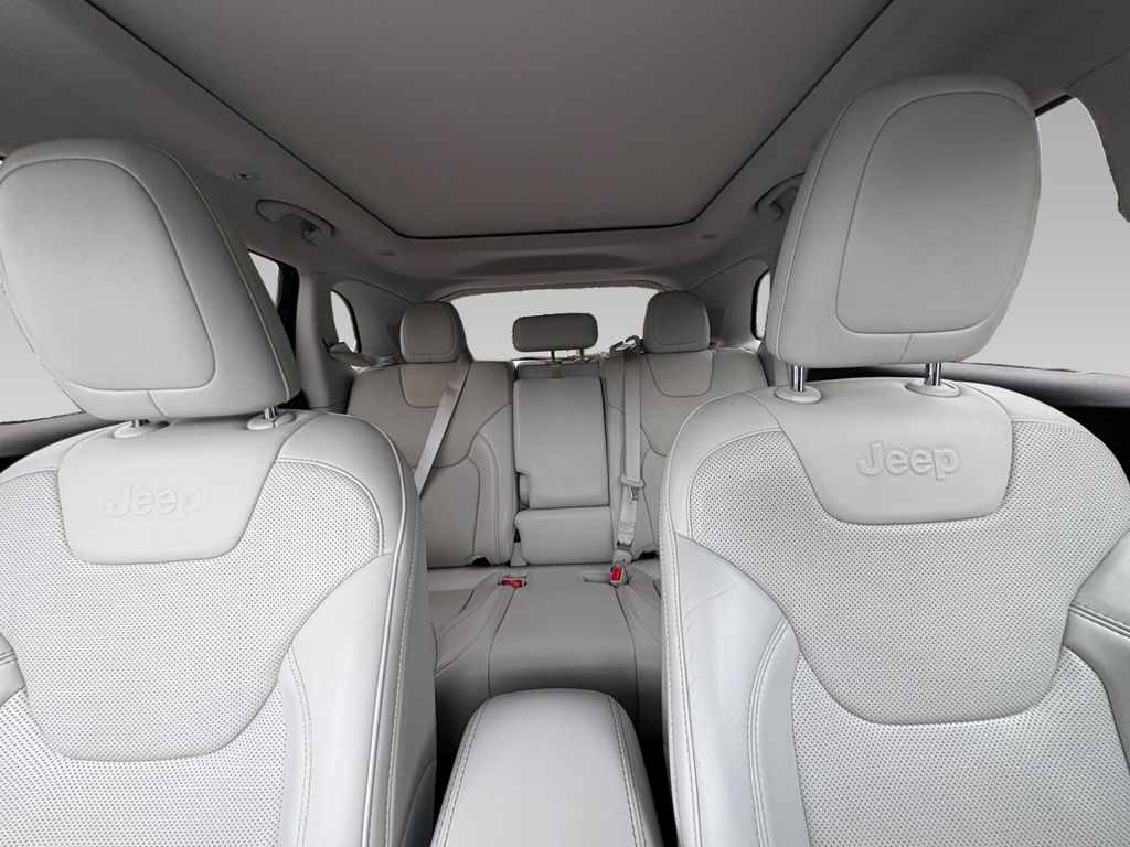 2020 Jeep Cherokee Limited photo 2