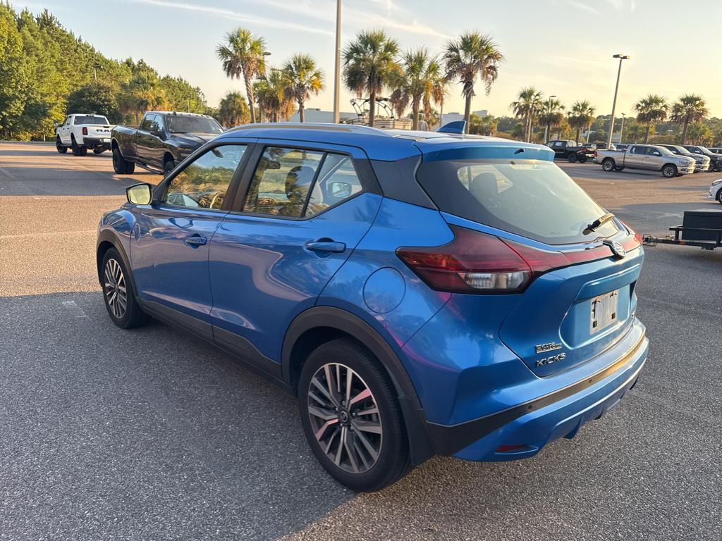 2021 Nissan Kicks SV photo 2
