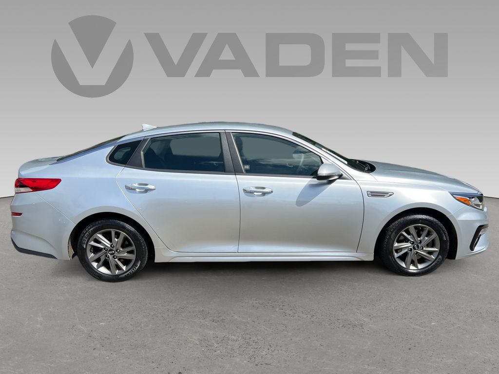2019 Kia Optima LX photo 2