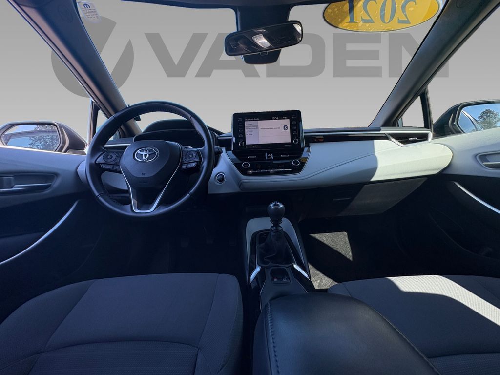 2021 Toyota Corolla SE photo 3