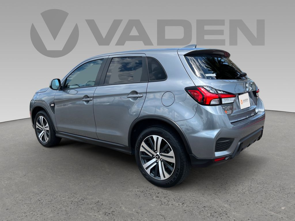 2024 Mitsubishi Outlander Sport ES photo 3