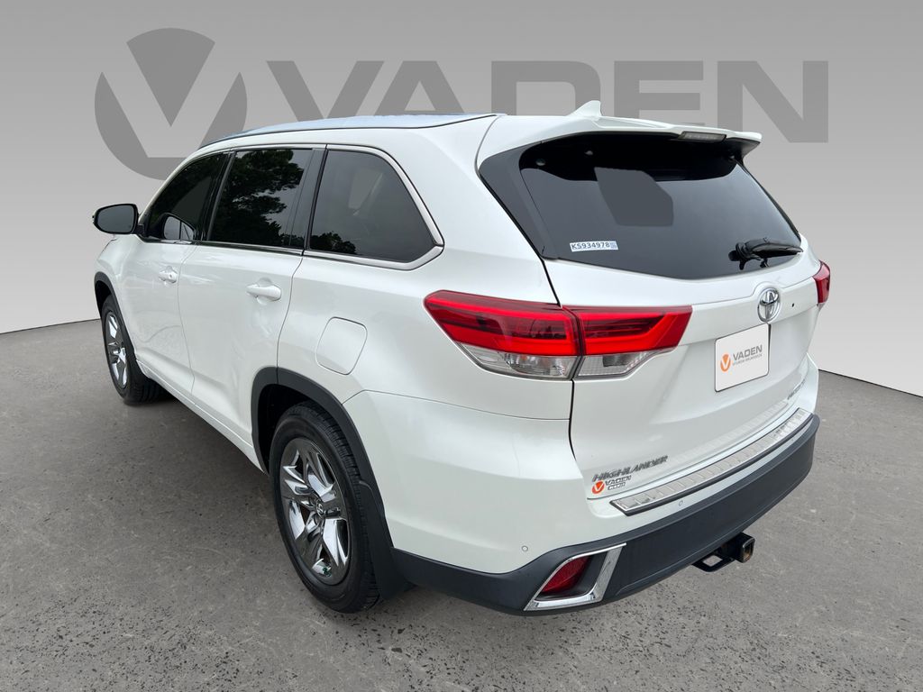 2019 Toyota Highlander Limited Platinum photo 3
