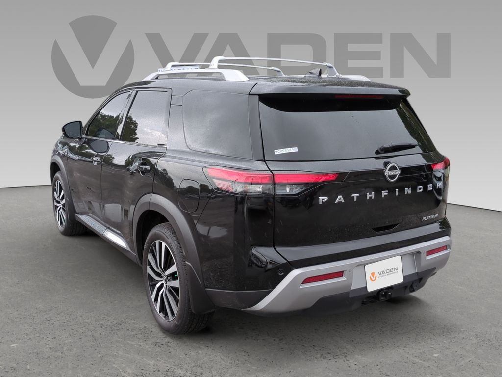 2024 Nissan Pathfinder Platinum photo 2