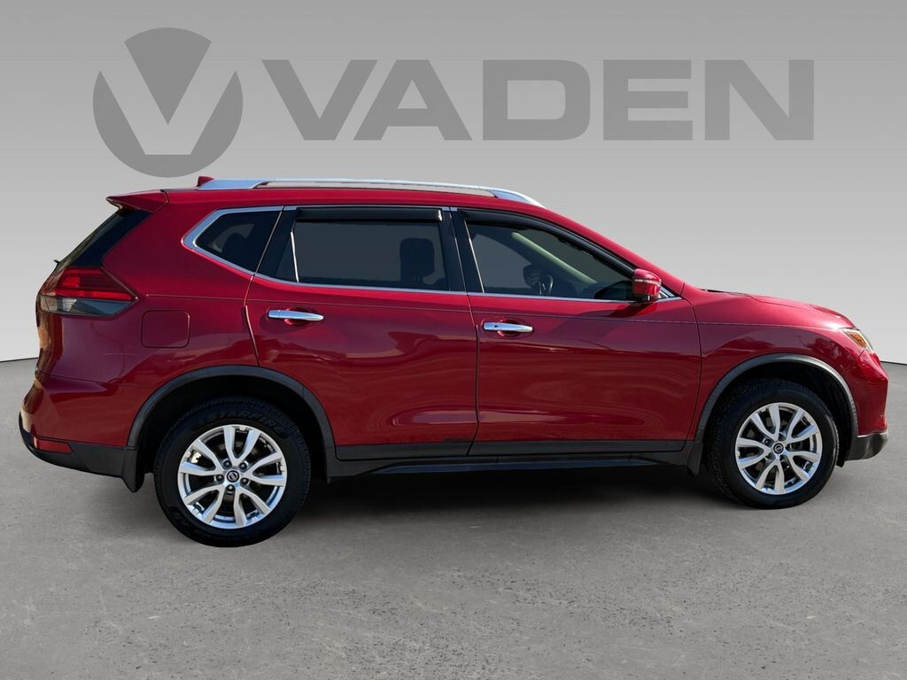 Used 2017 Nissan Rogue SV SUV