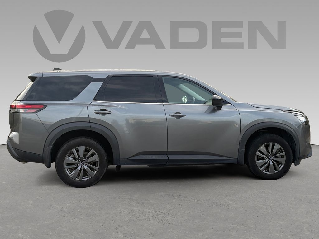 2024 Nissan Pathfinder S photo 3
