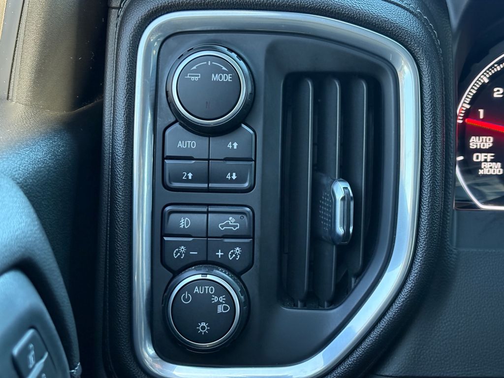 2021 Chevrolet Silverado 1500 LT Trail Boss photo 3