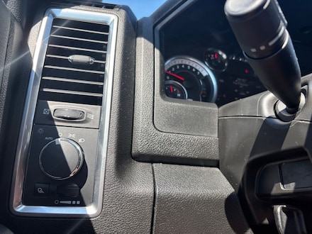 2023 Ram 1500 Classic SLT Crew Cab