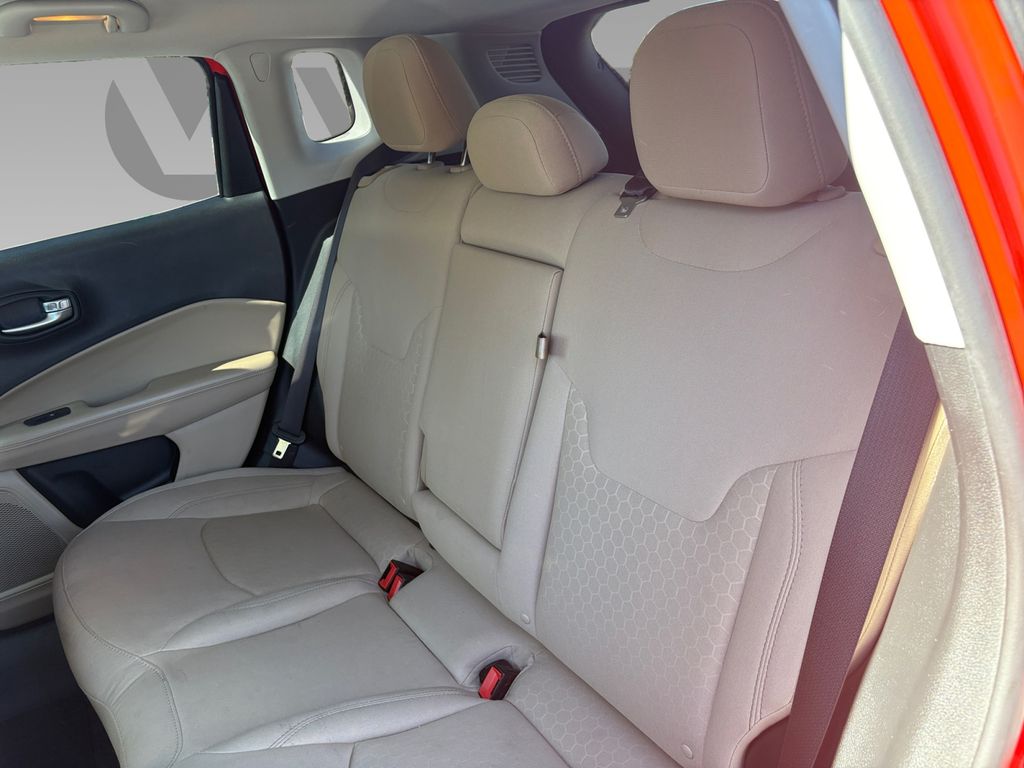 2020 Jeep Compass Sport photo 3