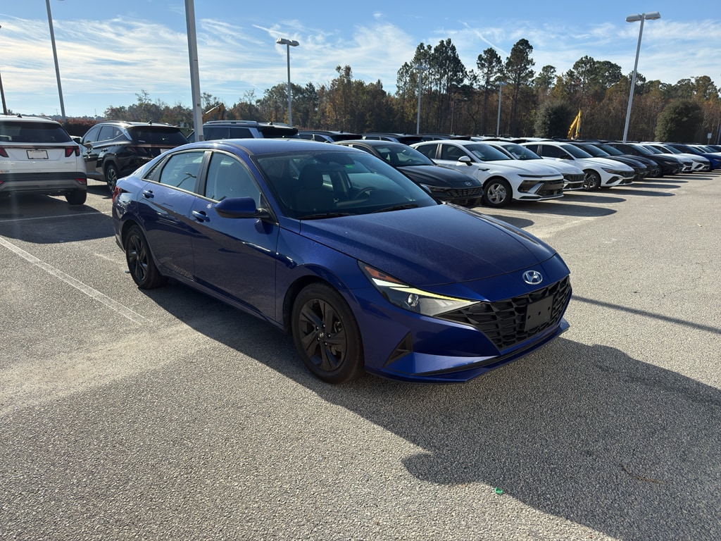Used 2023 Hyundai Elantra SEL Sedan