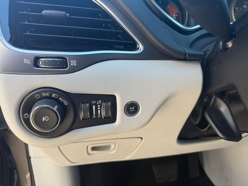 Used 2019 Jeep Cherokee Limited Sport Utility