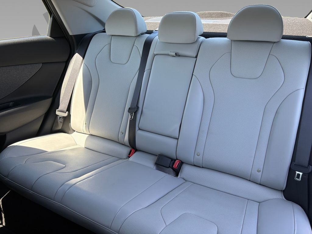 Used 2023 Hyundai Elantra Limited Sedan