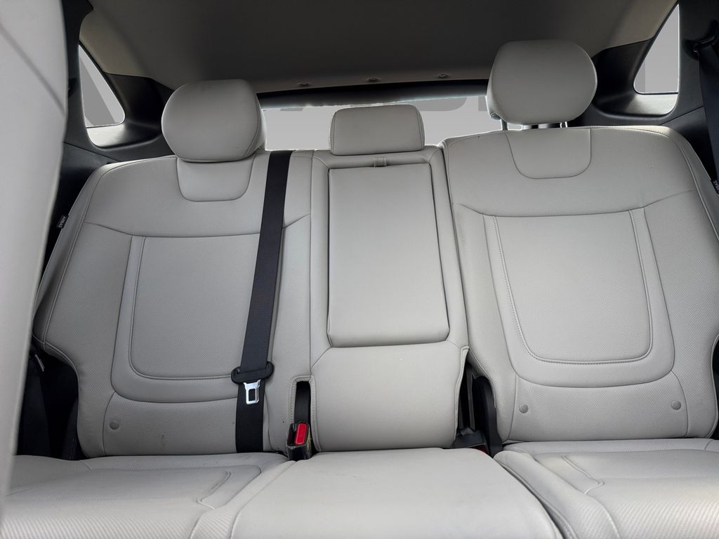 2024 Hyundai Tucson SEL Convenience photo 2