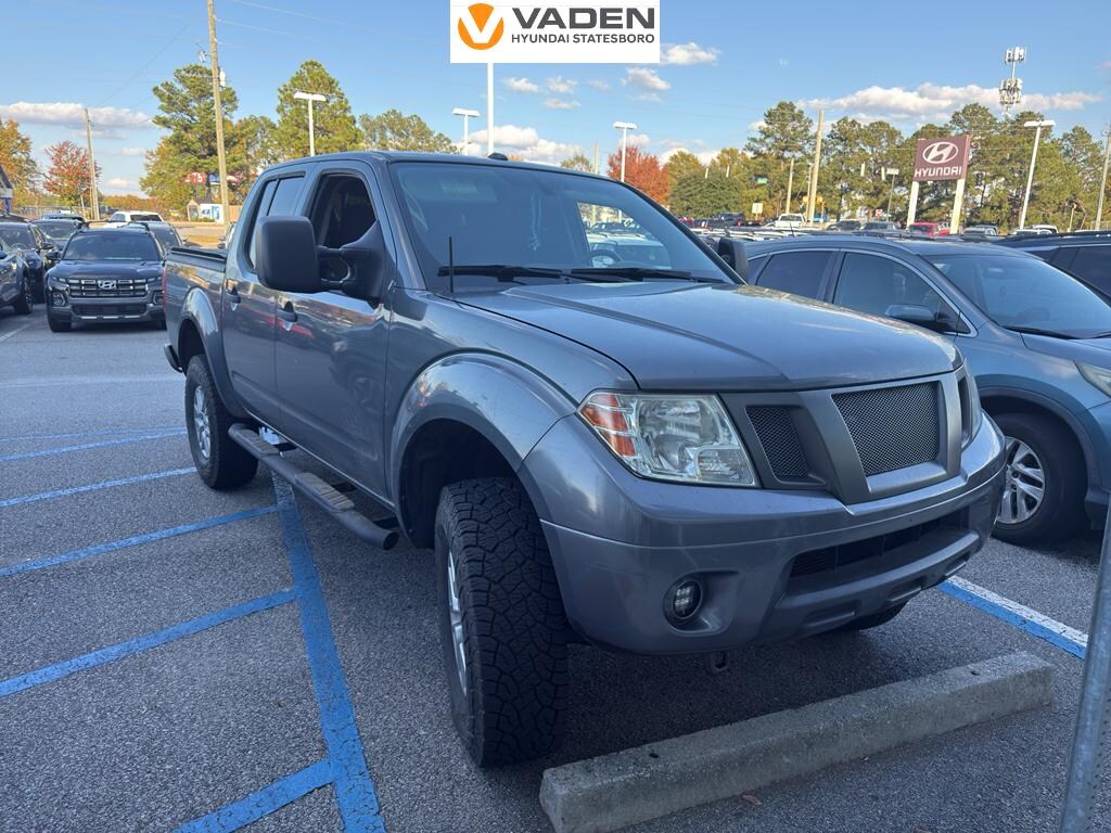 Used 2017 Nissan Frontier SV V6 Crew Cab