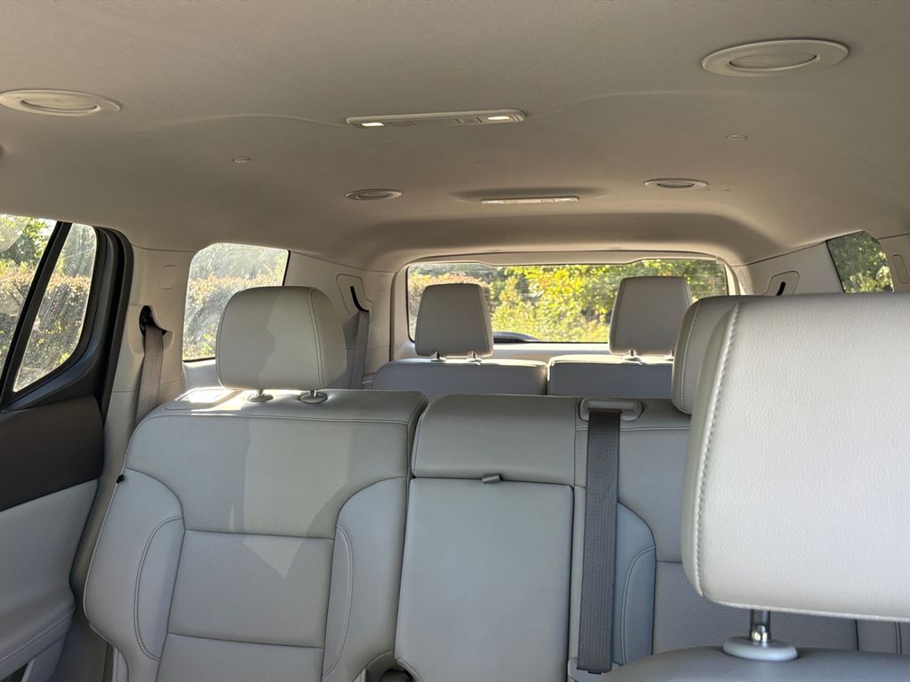 2023 Gmc Acadia SLT photo 3