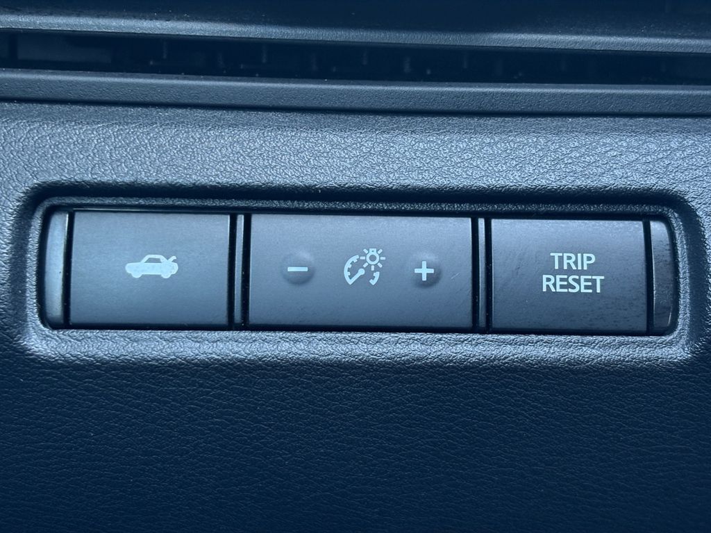 2022 Nissan Altima 2.5 SR photo 3