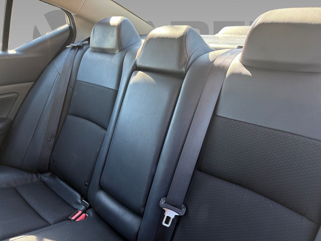 2022 Nissan Altima 2.5 SR photo 4