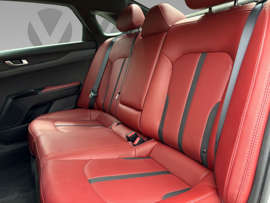 2023 Kia K5 GT-Line photo 3