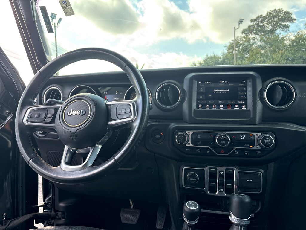 2018 Jeep Wrangler Unlimited Sahara photo 4