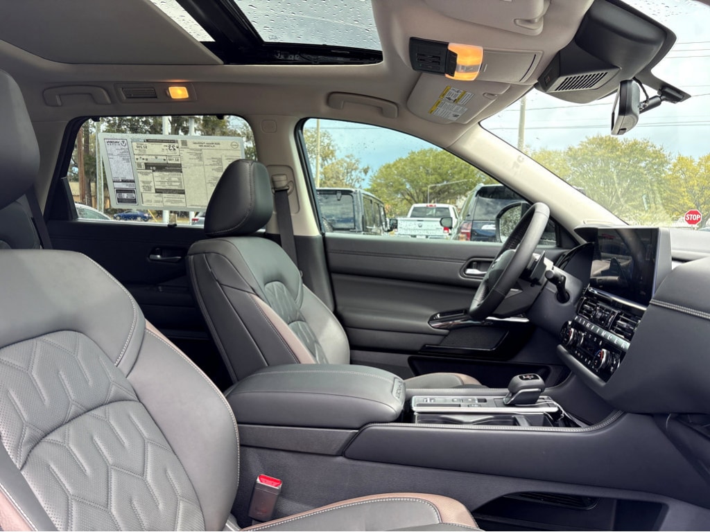 2026 Nissan Pathfinder 8