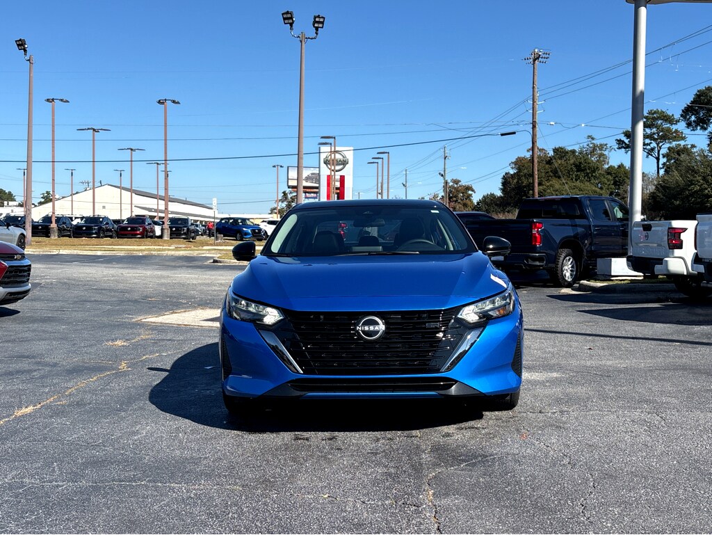 2025 Nissan Sentra SR photo 2