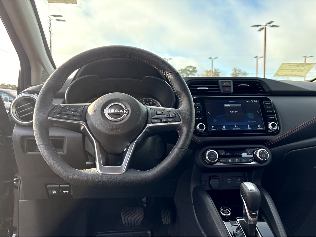 New 2025 Nissan Versa SR SR CVT